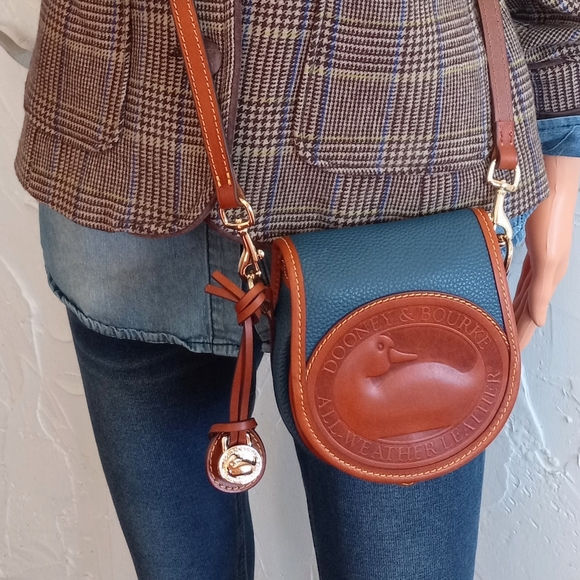 Dooney & Bourke All Weather Leather 2, Duck Bag In Jeans - Picture 13 of 16